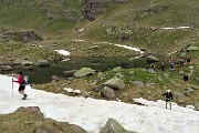 43 Al Laghetto di Pietra Quadra (2116 m) un bel gruppo di escursionisti